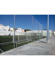 Poste metálico galvanizado 7m para red protección sin botes